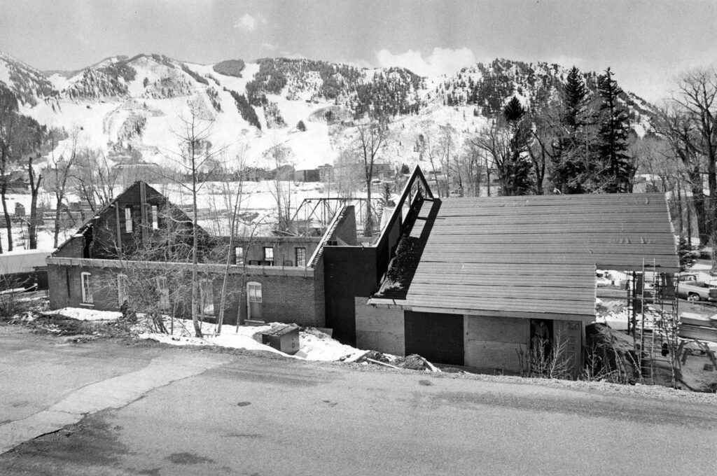 One b/w photograph of the construction going on for the new addition being added onto the Aspen Center for the Visual Arts Building (the old Holy Cross Electric building). This image appeared in the Aspen Times on April 5, 1979 on pg. 6B.